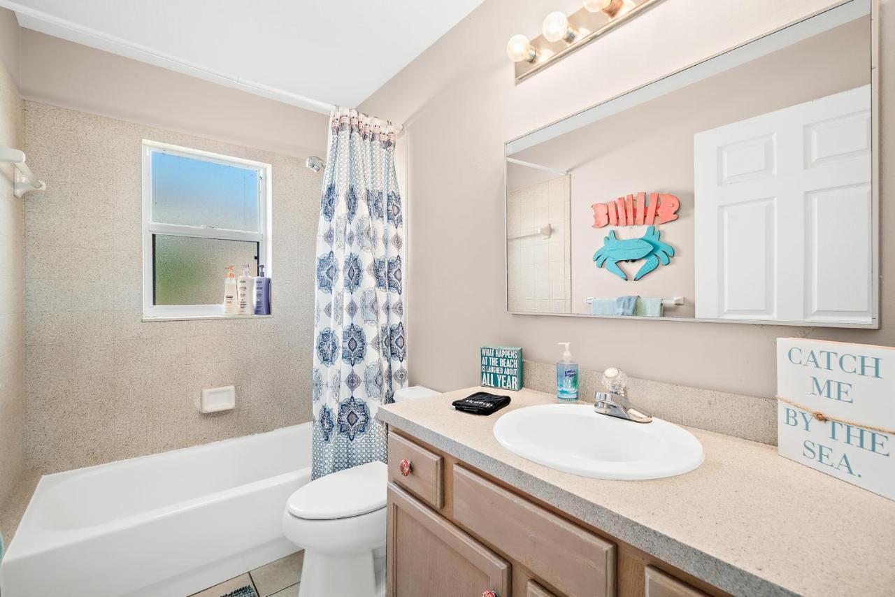 Sunset Serenity - 3Br Beach Townhome With Outdoor Patio - New Hot Tub, Steps To Ocean Fun! ملبورن بيتش المظهر الخارجي الصورة