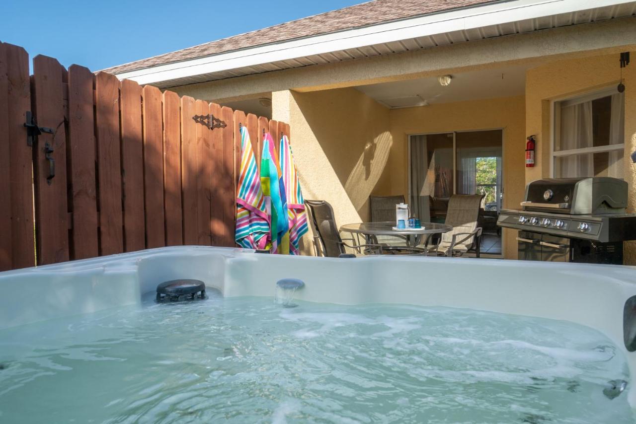 Sunset Serenity - 3Br Beach Townhome With Outdoor Patio - New Hot Tub, Steps To Ocean Fun! ملبورن بيتش المظهر الخارجي الصورة